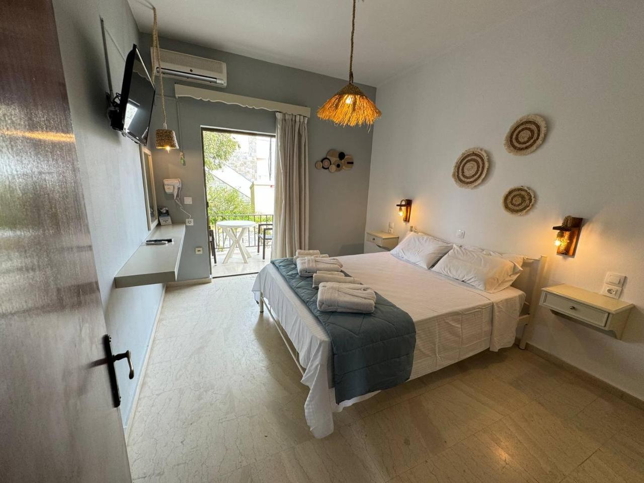 The 3 Little Pigs Apartments Sidárion Extérieur photo